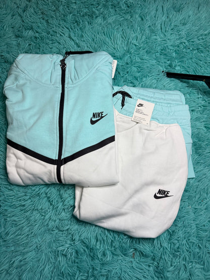Joggers set