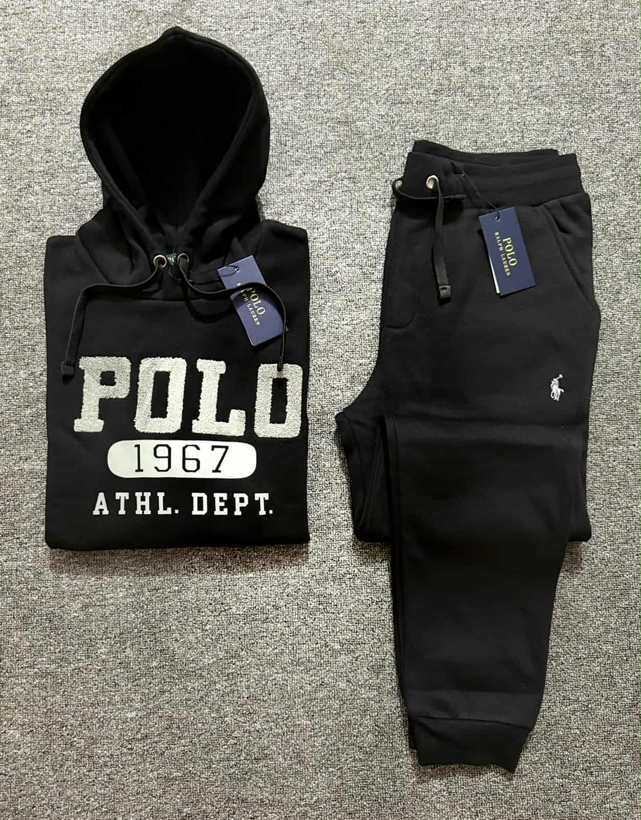 Men joggers set