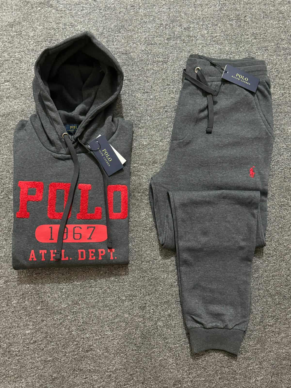Men joggers set